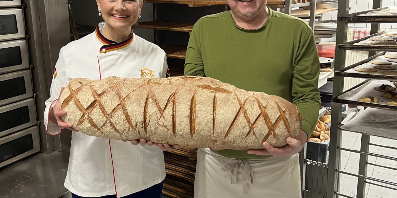 Besuch der Brotbotschafterin Gitta Connemann in der Backstube der Bäckerei Raab